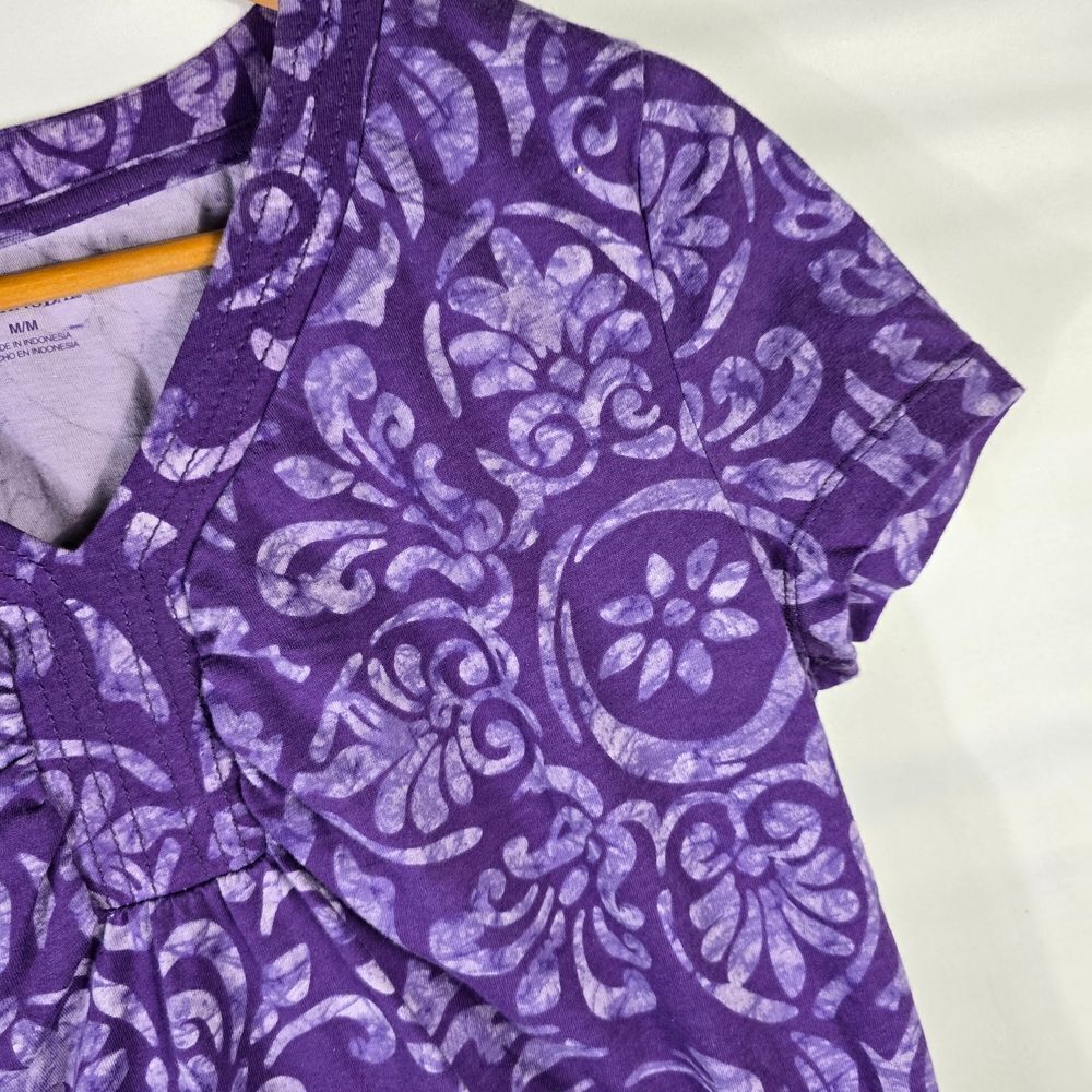 St. John's Bay Lavender Paisley  V-Neck Tee - Picture 6 of 6